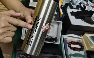 保温杯